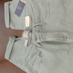Universal thread, size 16/33R, green ankle jeans